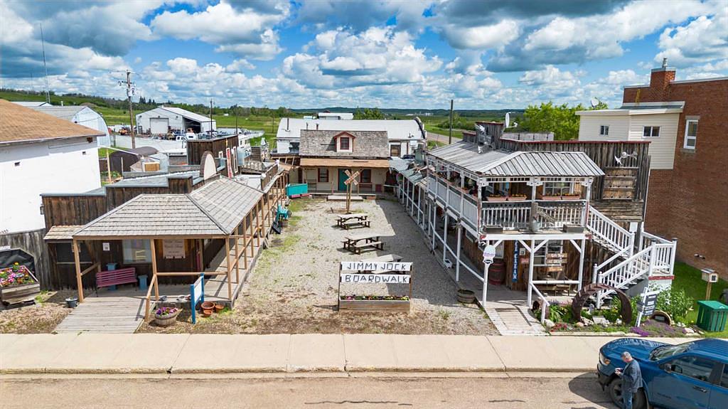 44 Main Street East, Big Valley, AB