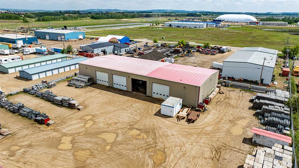 175 Pine Street, Red Deer County, AB