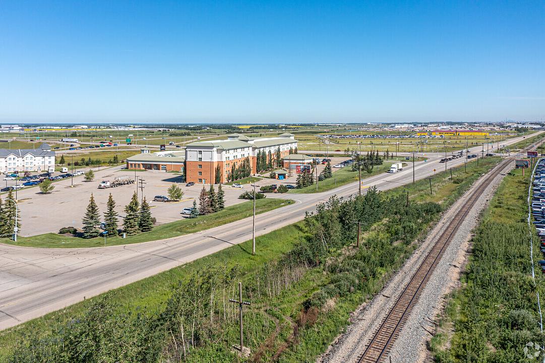 8A - 7715 Sparrow Drive, Leduc, AB