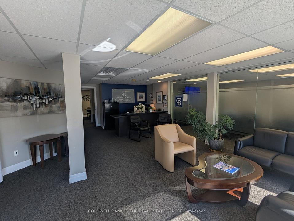 Upper - B - 284 Dunlop Street West, Barrie, ON