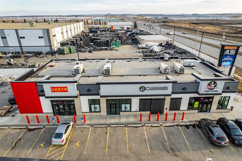5335 Dufferin Boulevard Southeast, Calgary, AB