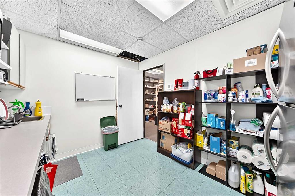 4722 1 Street Southwest, Calgary, AB