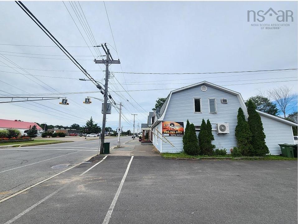 663 Main Street, Kingston, NS