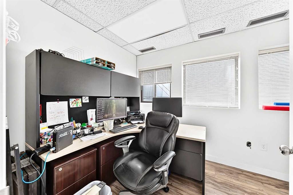 4722 1 Street Southwest, Calgary, AB