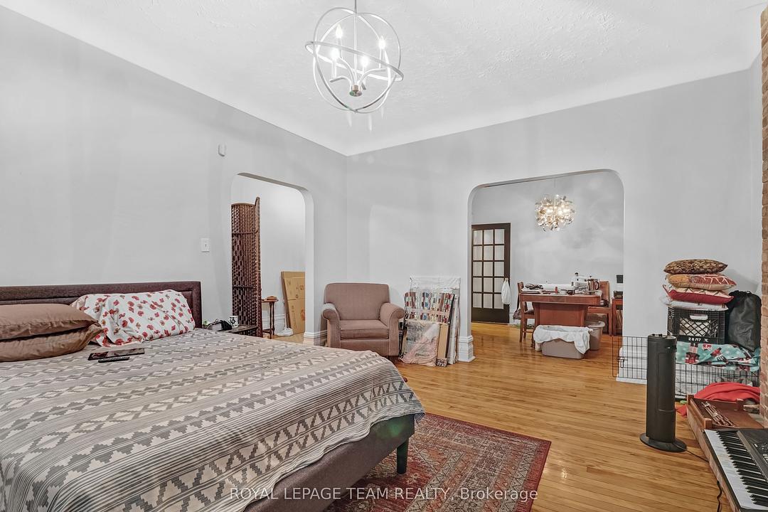 548 MacLaren Street, Ottawa, ON
