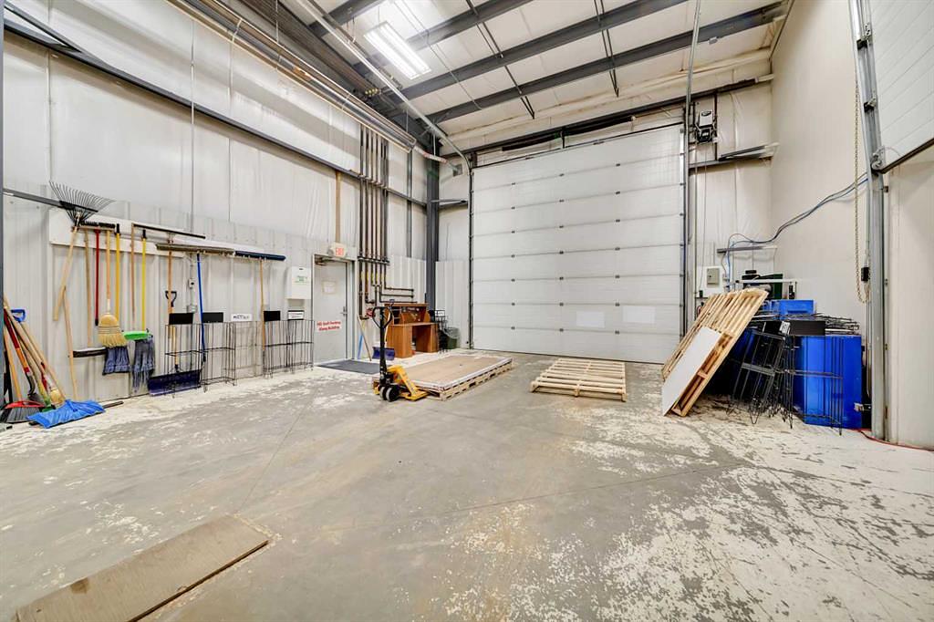 5921 50 Avenue, Lloydminster, SK