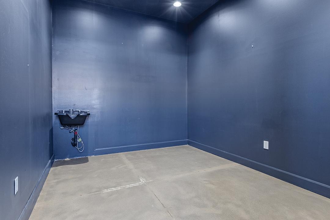 Unit 1 - 515 Industrial Avenue, Ottawa, ON