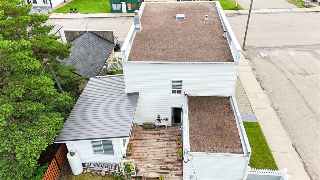 2124 20 Street, Delburne, AB