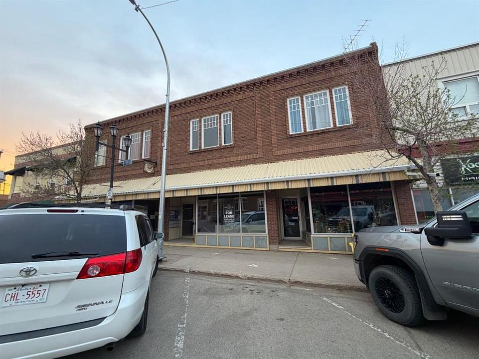 80 3 Avenue East, Drumheller, AB