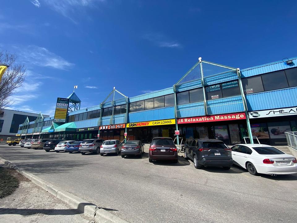 218 - 222 16 Avenue Northeast, Calgary, AB