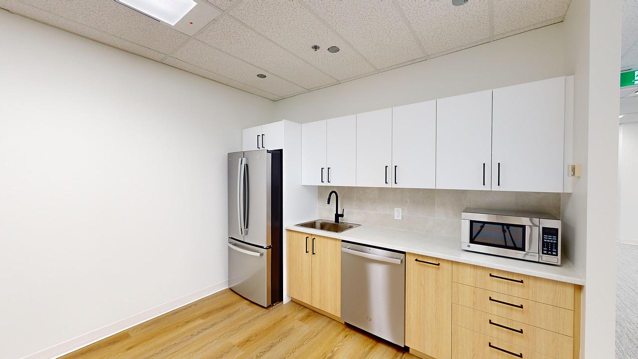 200 - 1410 Blair Towers Place, Ottawa, ON