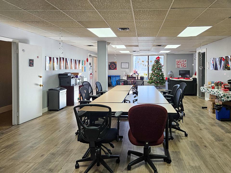 red space - 260 Wyse Rd, Dartmouth, NS