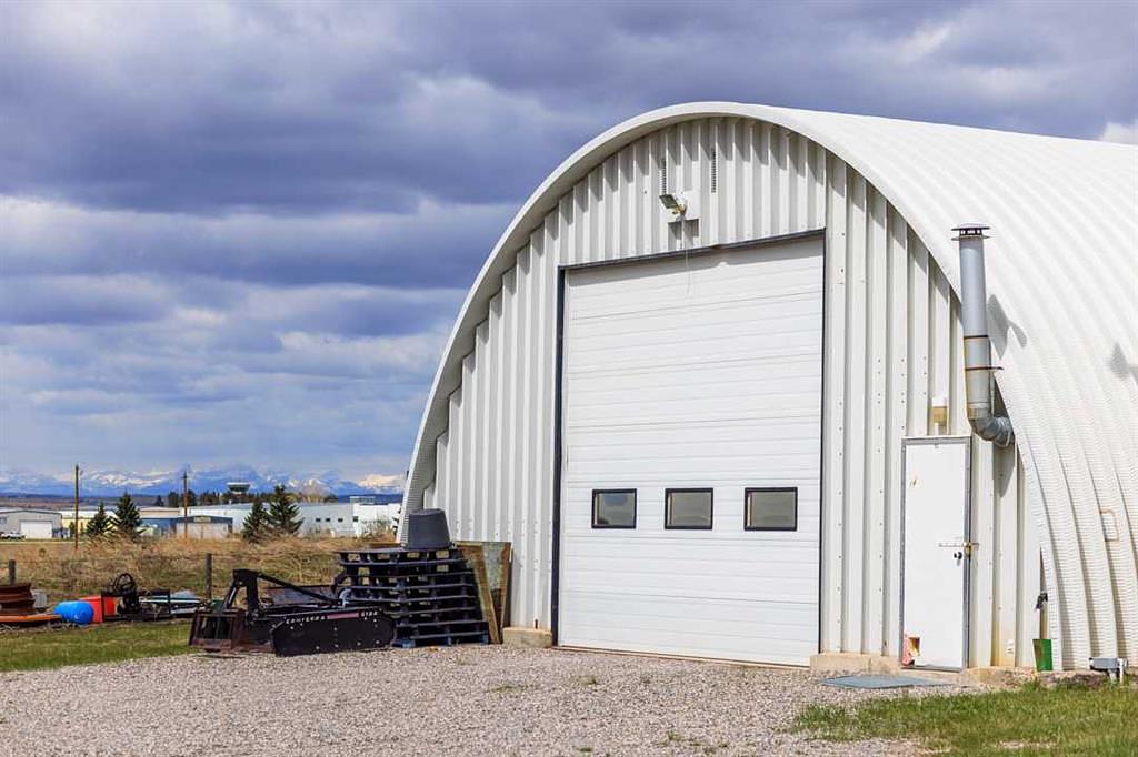 33066 Township Road 250, Calgary, AB