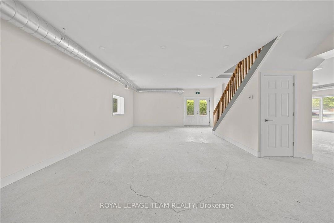 5967 Perth Street, Ottawa, ON