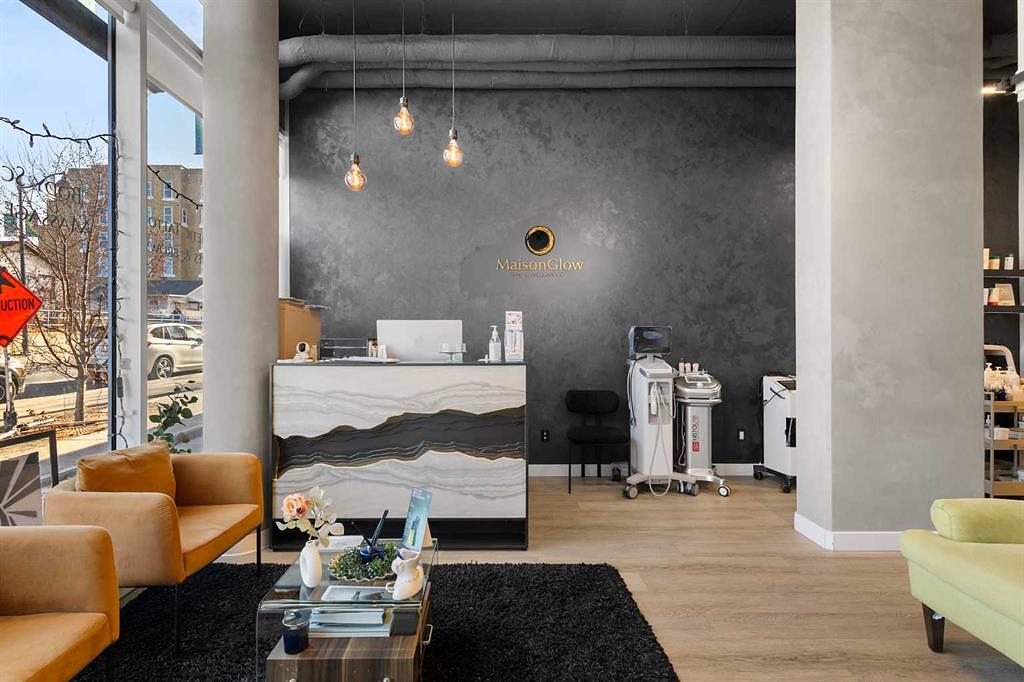 4539 Bowness Road Northwest, Calgary, AB