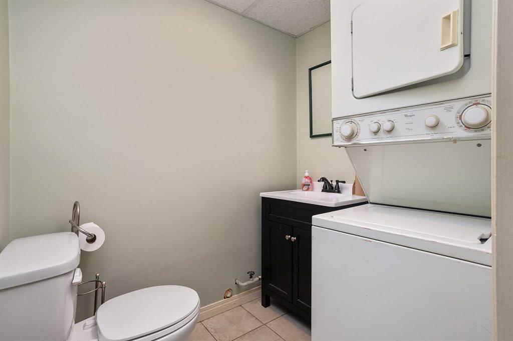 5038 49 Street, Daysland, AB