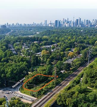 North West Corner of Bayview Avenue & Nesbitt Drive, Toronto, ON