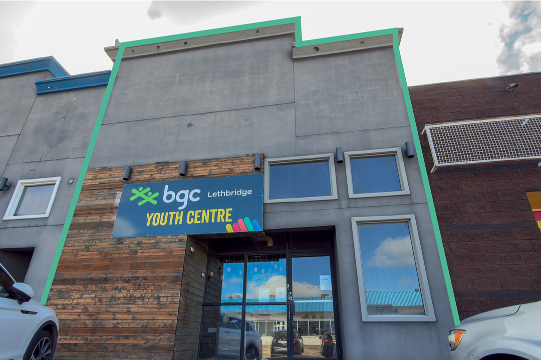 227 12B Street North, Lethbridge, AB