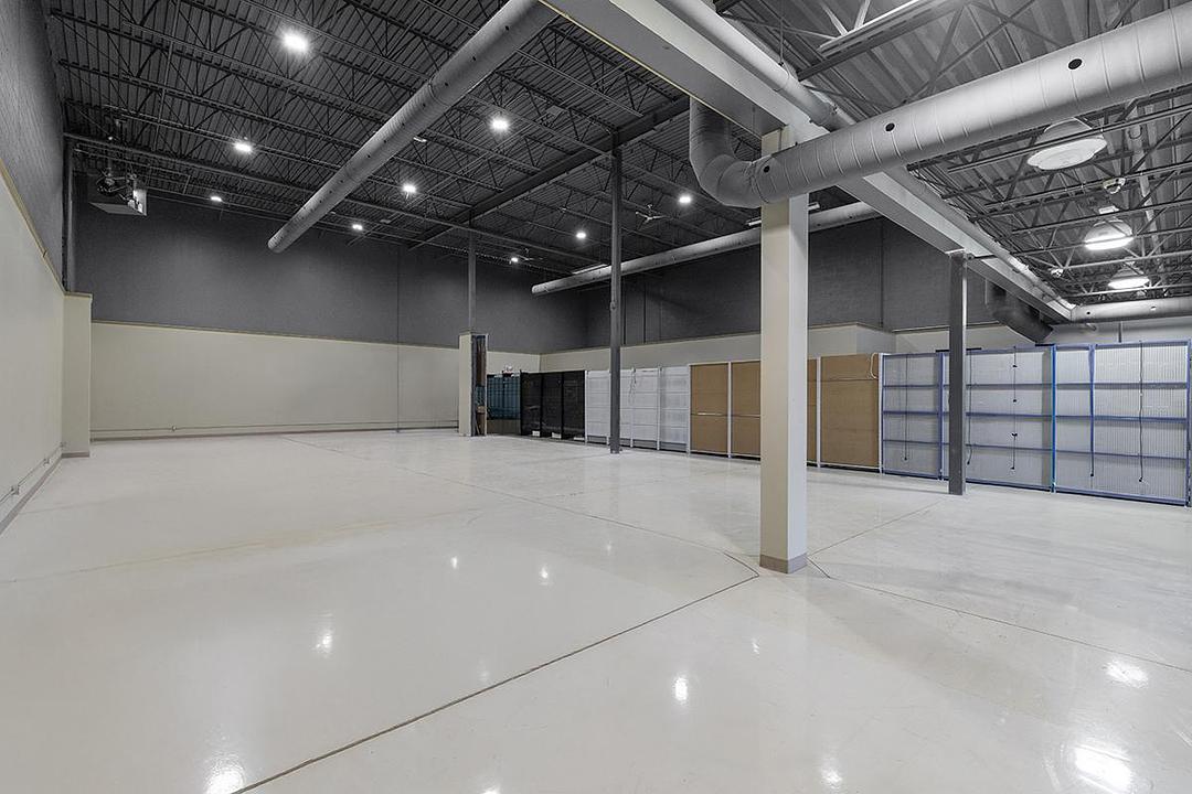 4297 - 4273 Autoroute des Laurentides, Laval, QC