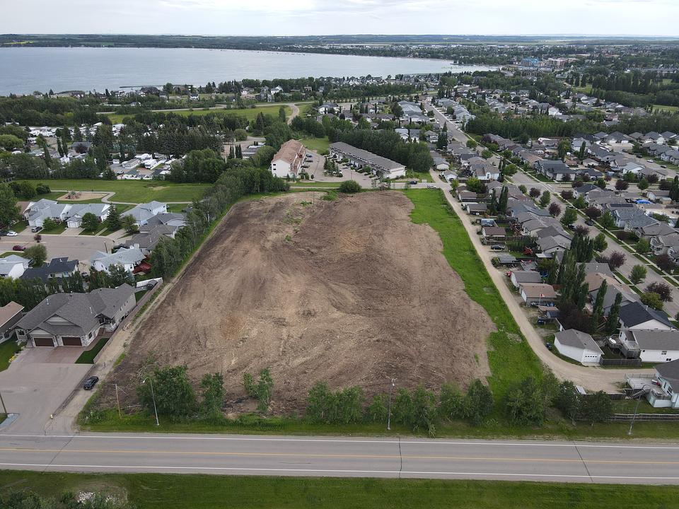 5250 Windward Place, Sylvan Lake, AB