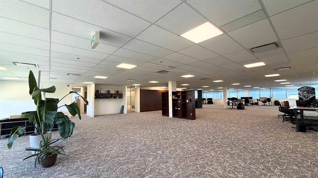 350 - 1200 59 Avenue Southeast, Calgary, AB