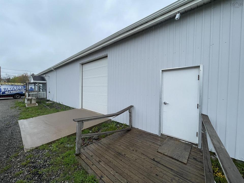 2600sf - 340 Keltic Drive, Sydney, NS