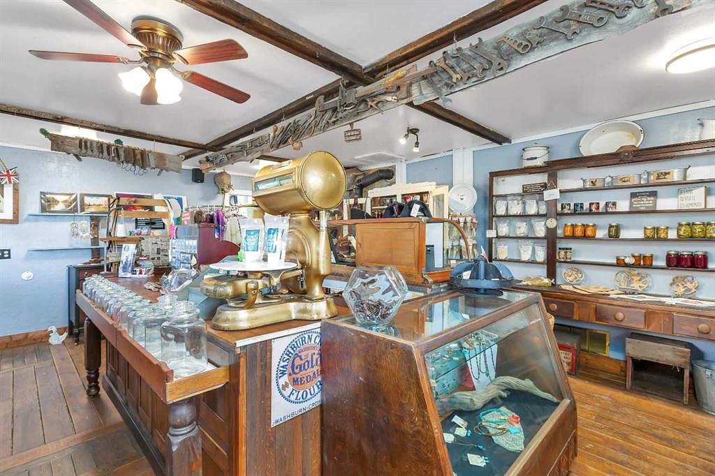 48 Main Street East, Big Valley, AB