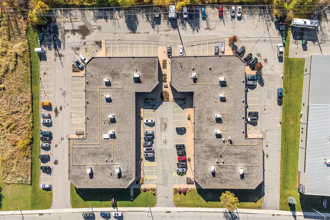 300 - 179 Colonnade Road, Ottawa, ON