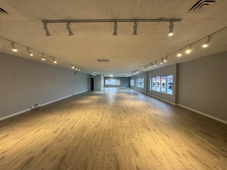 200 - 11031 Bridgeport Road, Richmond, BC