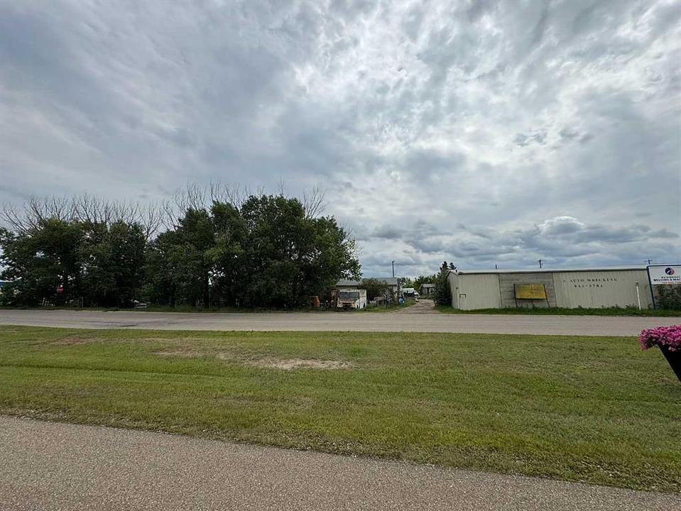 2201 14 Avenue, Wainwright, AB
