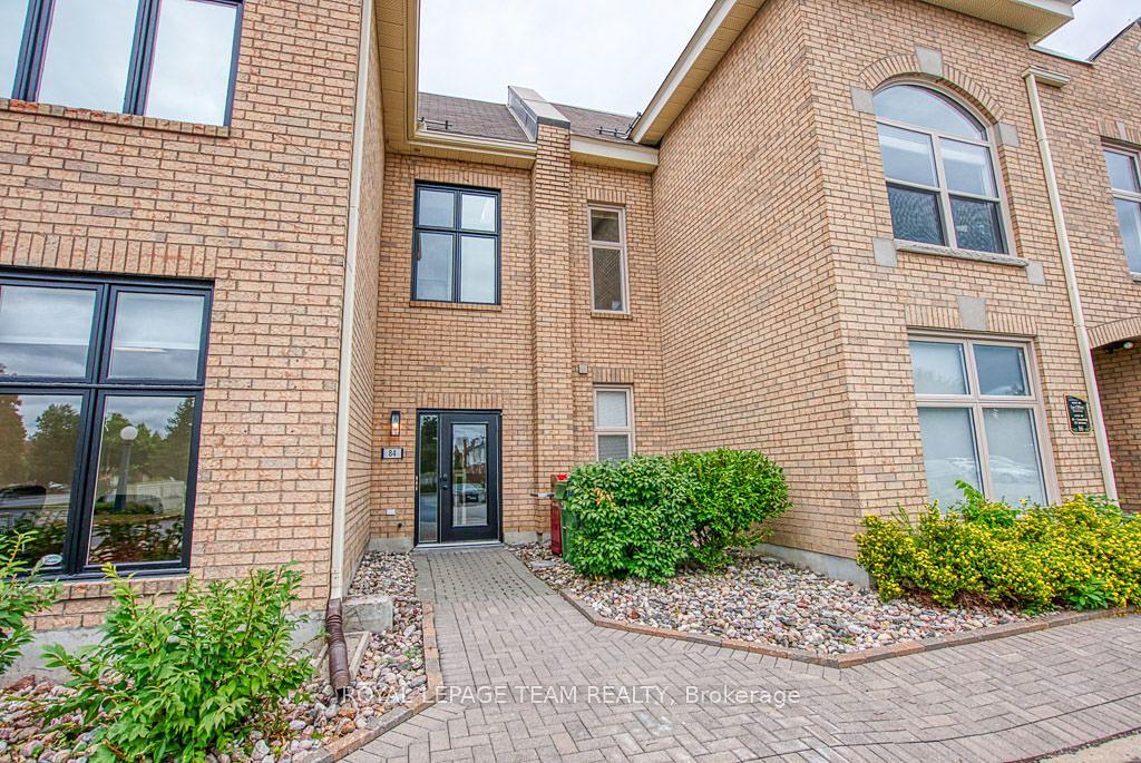 84 Centrepointe Drive, Ottawa, ON