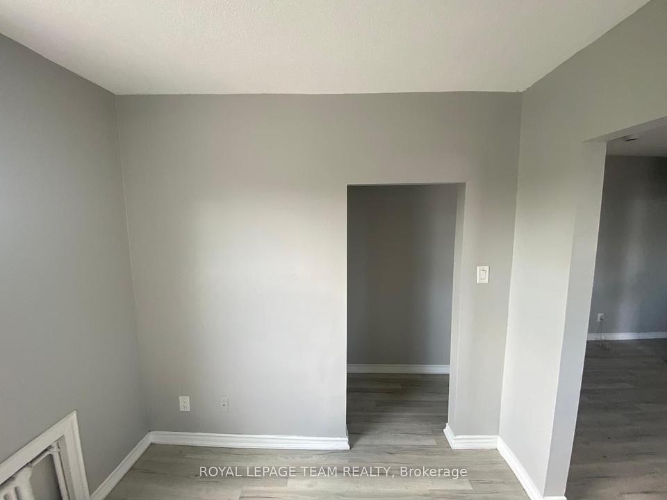 883 Somerset Street West, Ottawa, ON