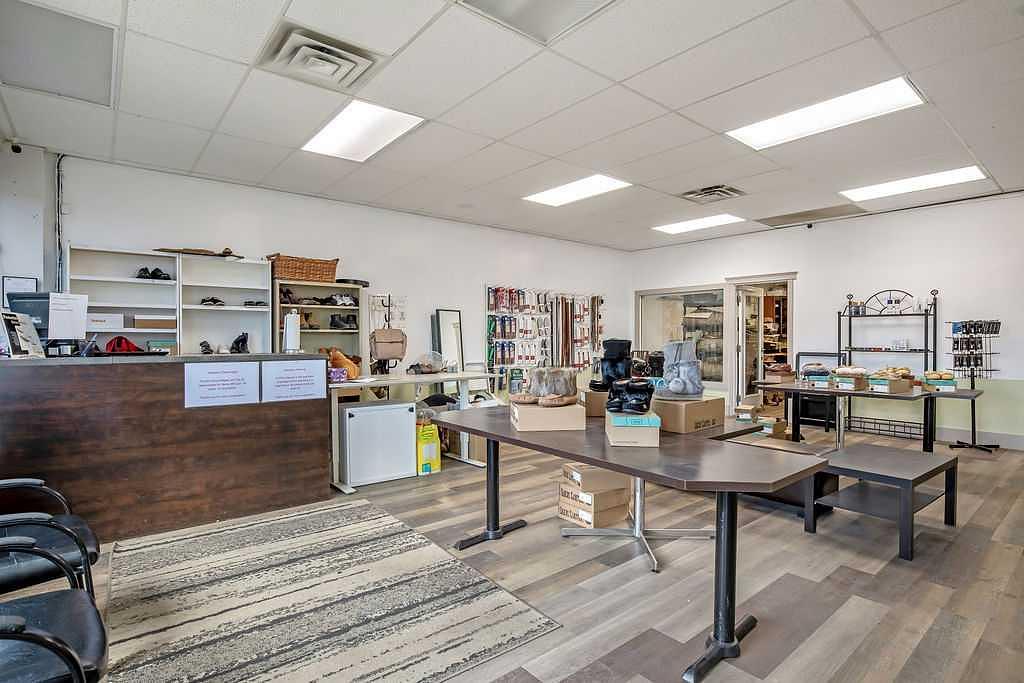 104 3 Avenue Southeast, High River, AB