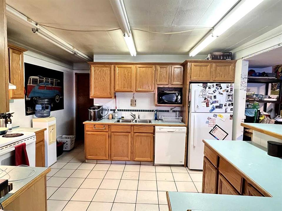 5044 50 Street, Sylvan Lake, AB