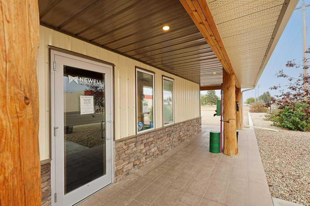 50 Upland Boulevard West, Brooks, AB