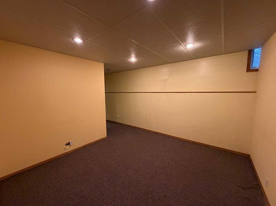 416 Caradoc Avenue, Carbon, AB