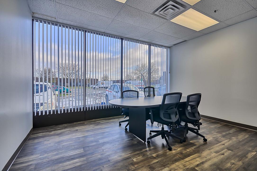 6846 - 6846 Chemin de la Côte-de-Liesse, Montréal, QC