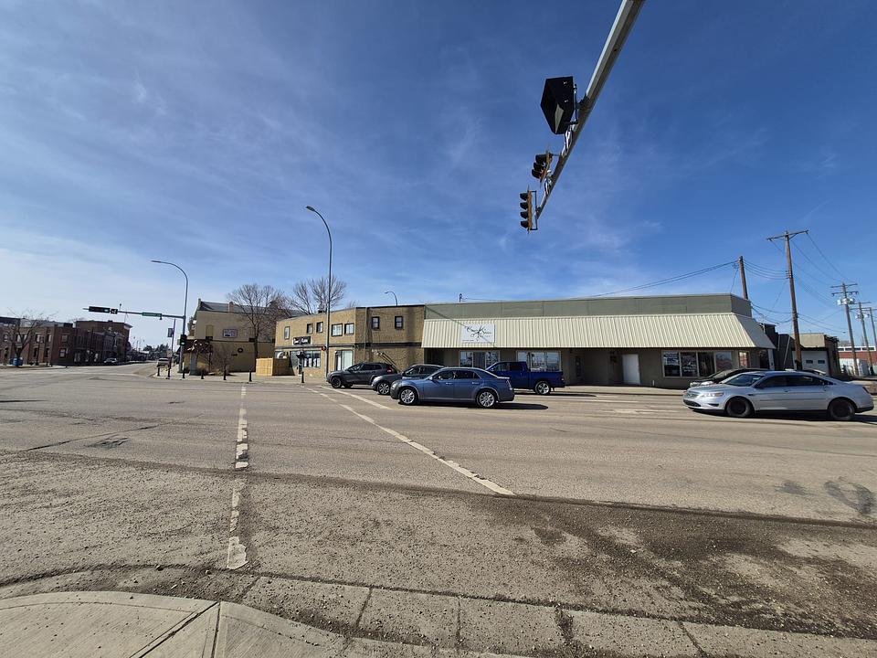 5004 Alberta 2 Alternate, Lacombe, AB