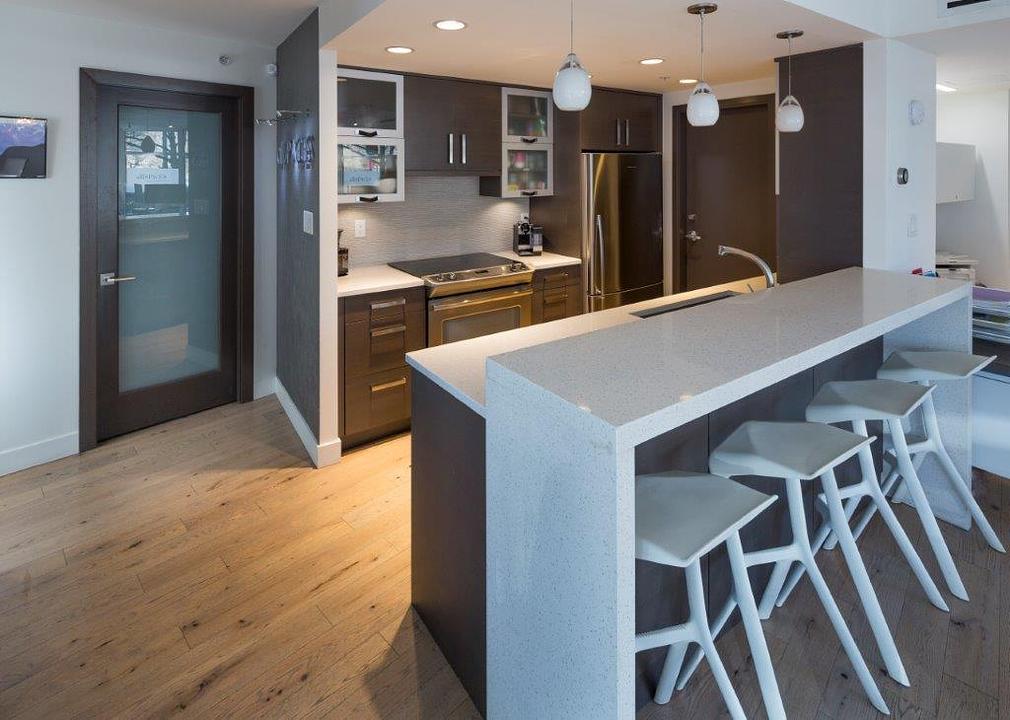 1032  - 1032 Pacific Blvd, Vancouver, BC