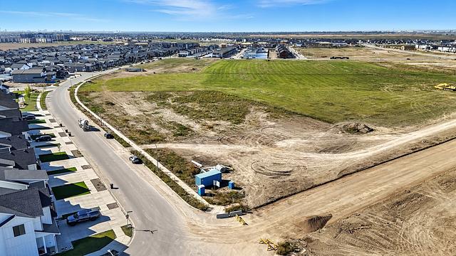 Fehegyhazi Boulevard & Henry Dayday Road, Saskatoon, SK