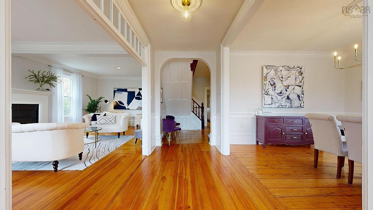 558 Main Street, Mahone Bay, NS