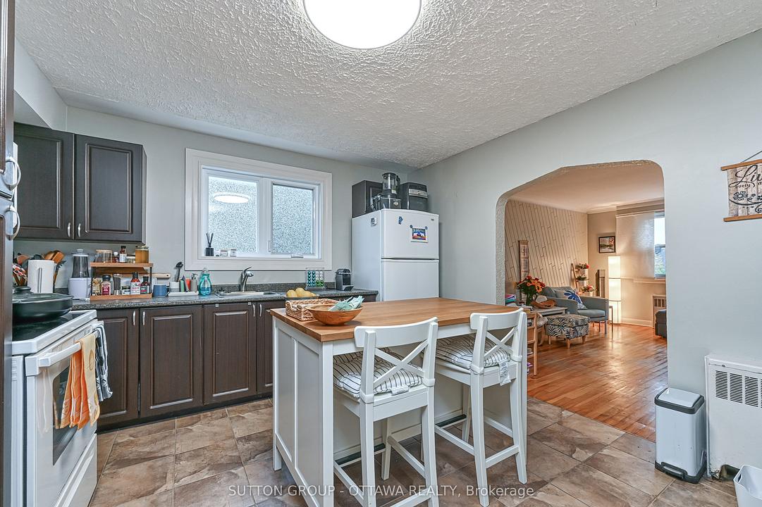 156 Dagmar Avenue, Ottawa, ON