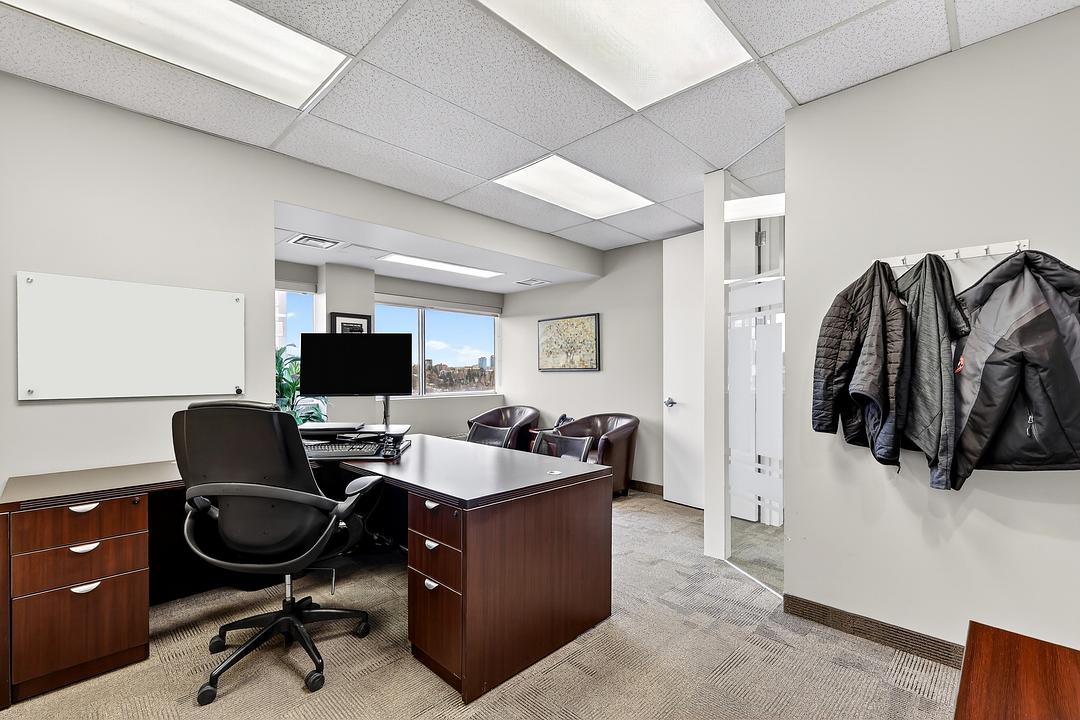 900 - 2424 4 Street Southwest, Calgary, AB