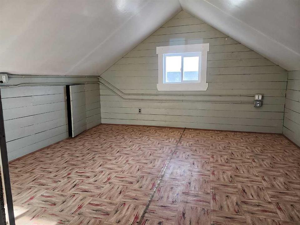 125 River Avenue, Cochrane, AB