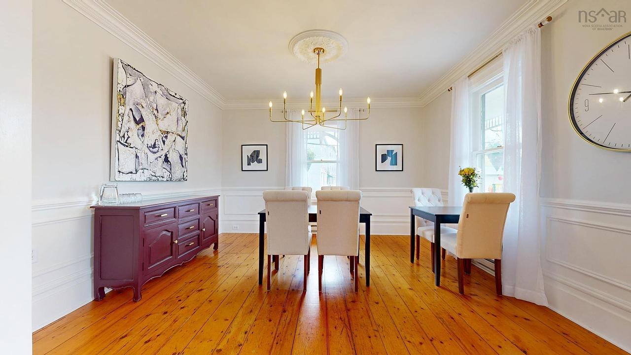 558 Main Street, Mahone Bay, NS