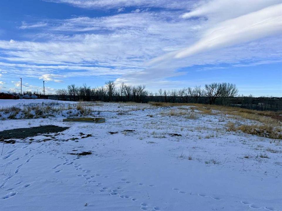37 Southbank Crescent, Okotoks, AB