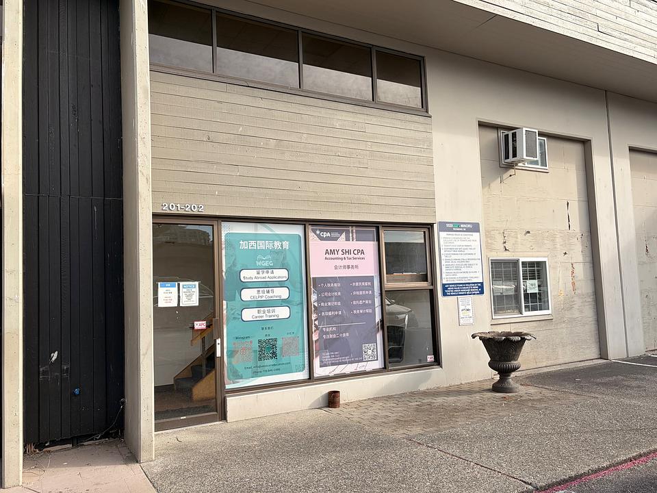 202 - 5520 Minoru Boulevard, Richmond, BC