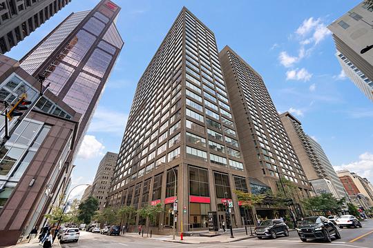 1010 Rue Sherbrooke Ouest, Montréal, QC
