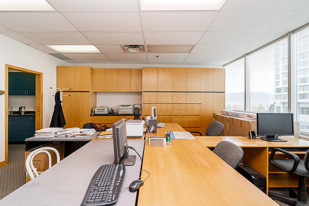 613, 615 - 4538 Kingsway, Burnaby, BC