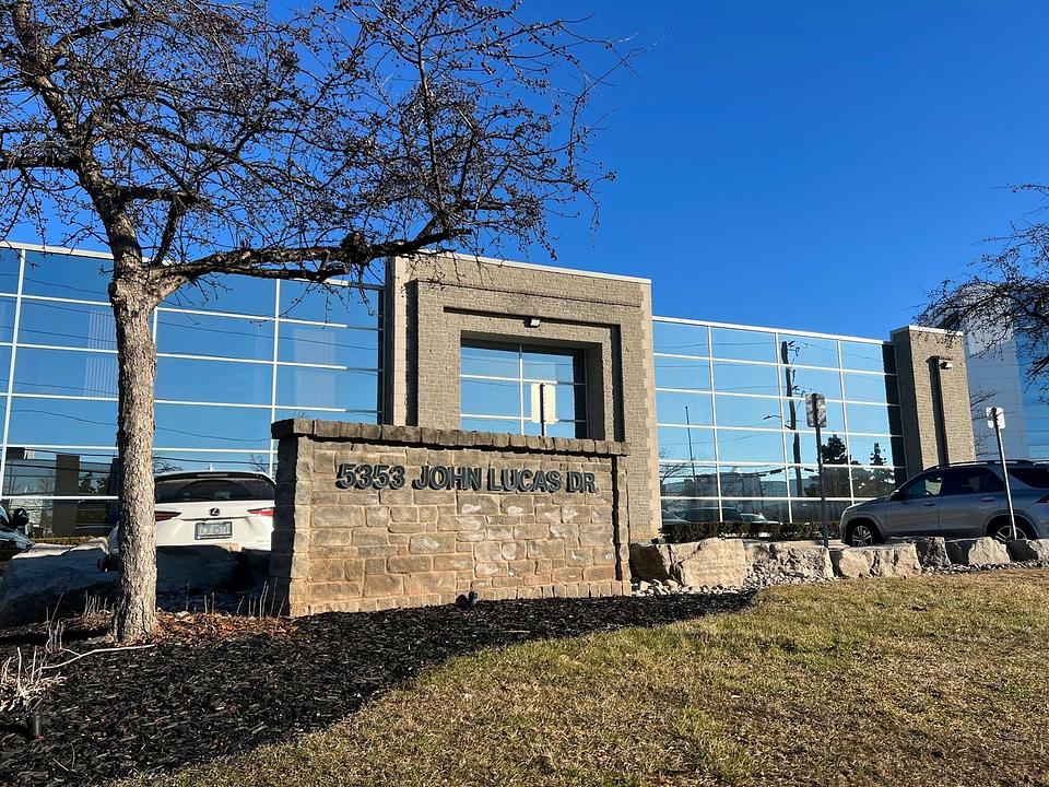 105 - 5353 John Lucas Drive, Burlington, ON